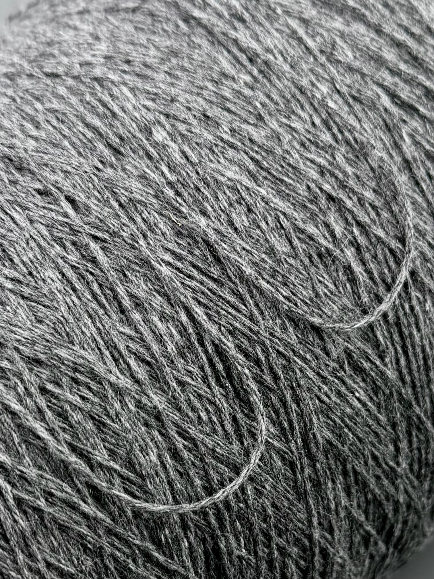 G&G Filati Divino 3/14 – Kaschmir Seide Garn Klassischer grauer Mélange